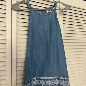 Vineyard Vines Light Blue Denim Top with white embroidery